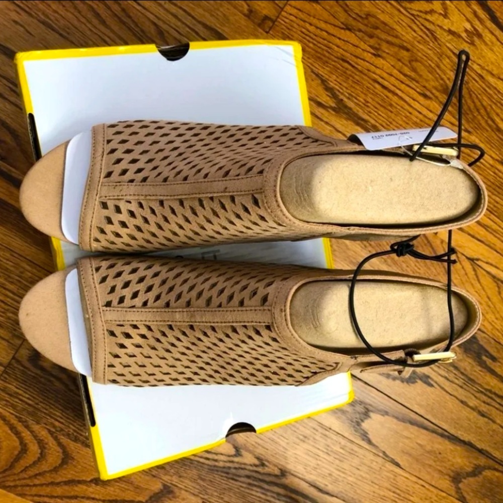 Spring Women’s Shoes - Picture 2 of 6